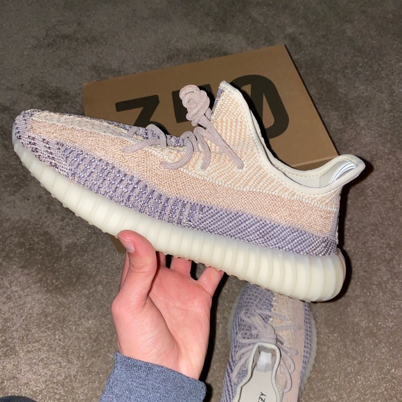 Yeezy Boost 350 v2 Ash Pearl - Picture 1 of 11